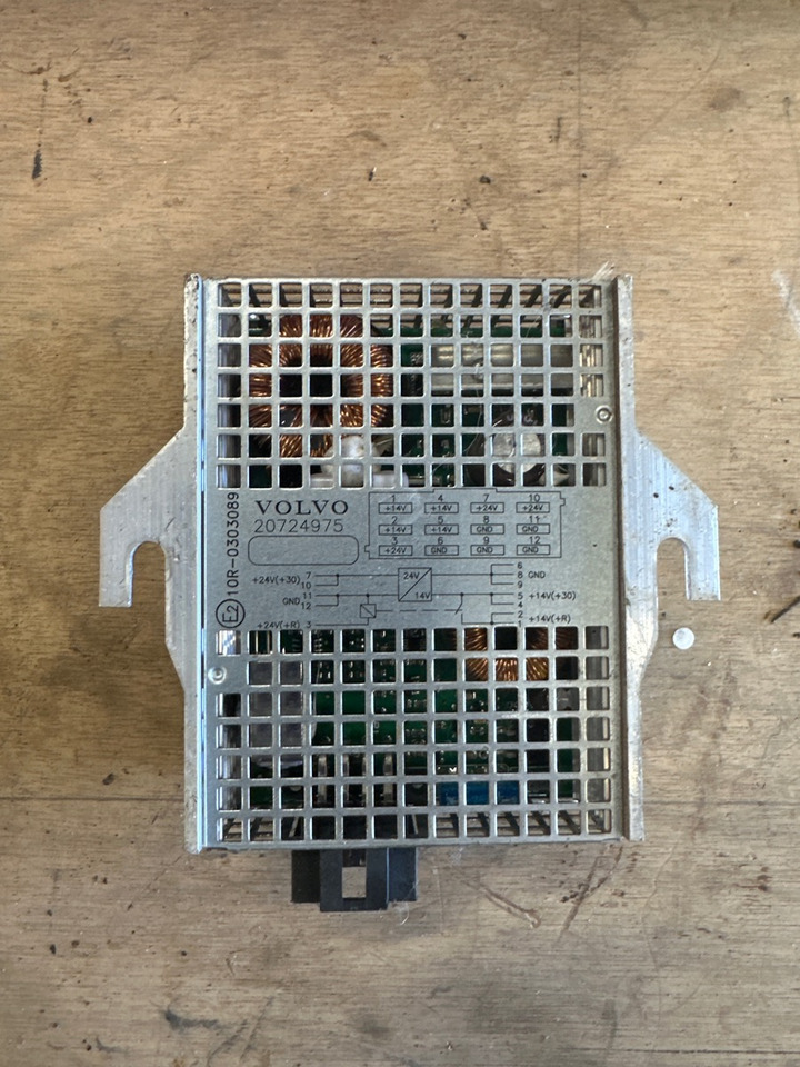 VOLVO ECU TRANSFORMER 20724975 - Električni sistem za Tovornjak: slika 1 VOLVO ECU TRANSFORMER 20724975 - Električni sistem za Tovornjak: slika 1