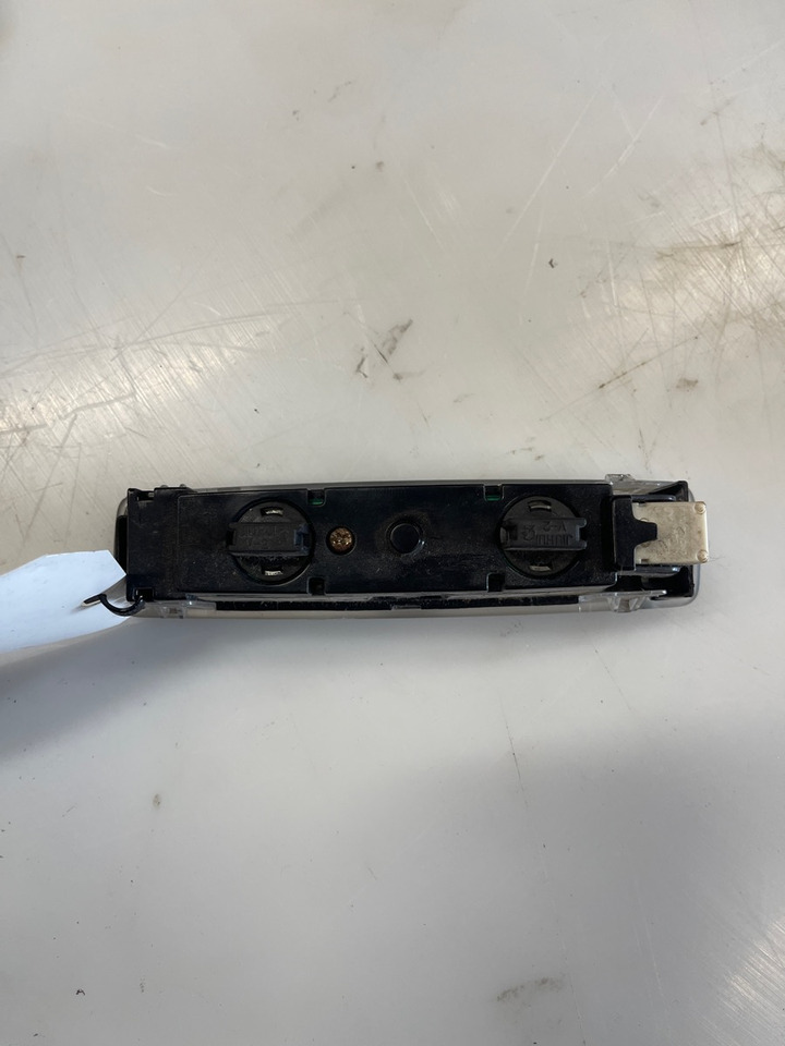 VOLVO LIGHT 82055235 - Luči/ Osvetlitev za Tovornjak: slika 3 VOLVO LIGHT 82055235 - Luči/ Osvetlitev za Tovornjak: slika 3