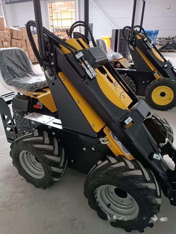 Nov Mini nakladalec Tur Poland Mini Loader TUR N 520 Mini Hoflader Kompaktlader Briggs&Stratton: slika 47
