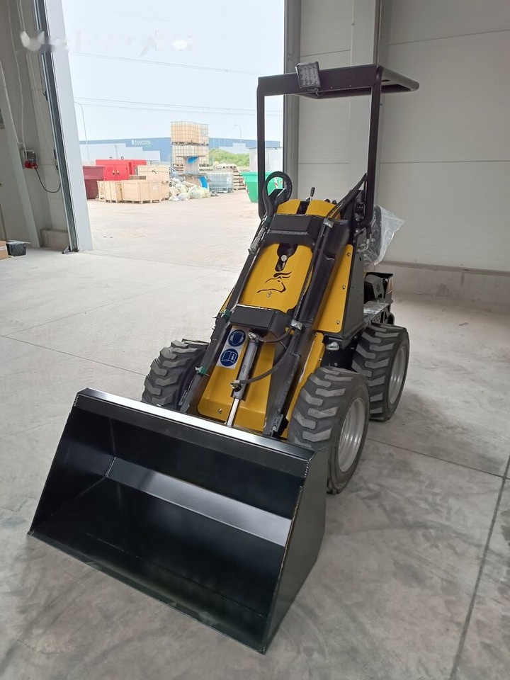 Nov Mini nakladalec Tur Poland Miniradlader Miniloader Mini hoflader TUR N 520 Briggs&Stratton: slika 40