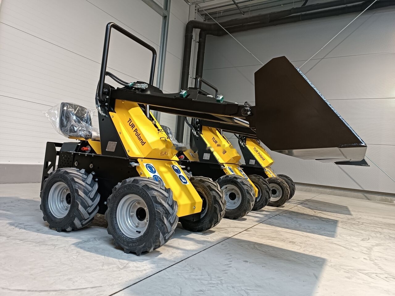 Nov Mini nakladalec Tur Poland Miniradlader Miniloader Mini hoflader TUR N 520 Briggs&Stratton: slika 35