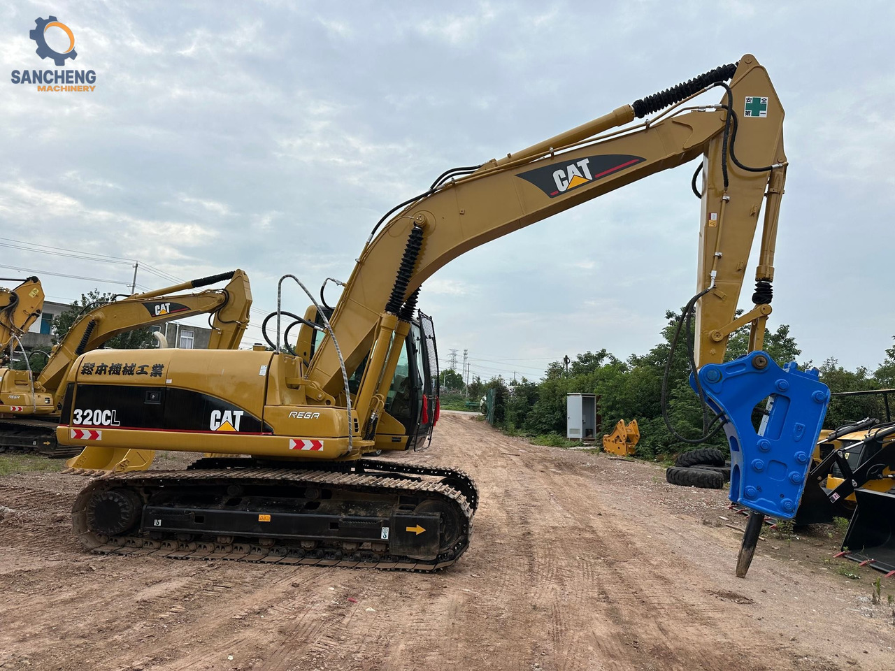 CAT 320CL with hammer - Bager goseničar: slika 2 CAT 320CL with hammer - Bager goseničar: slika 2