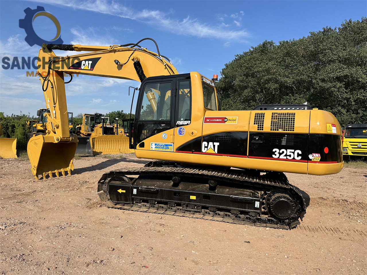 Bager CAT 325C: slika 1