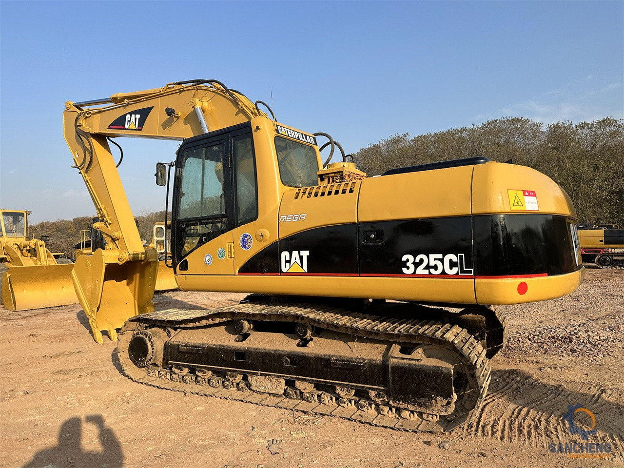 CAT 325CL - Bager: slika 1 CAT 325CL - Bager: slika 1