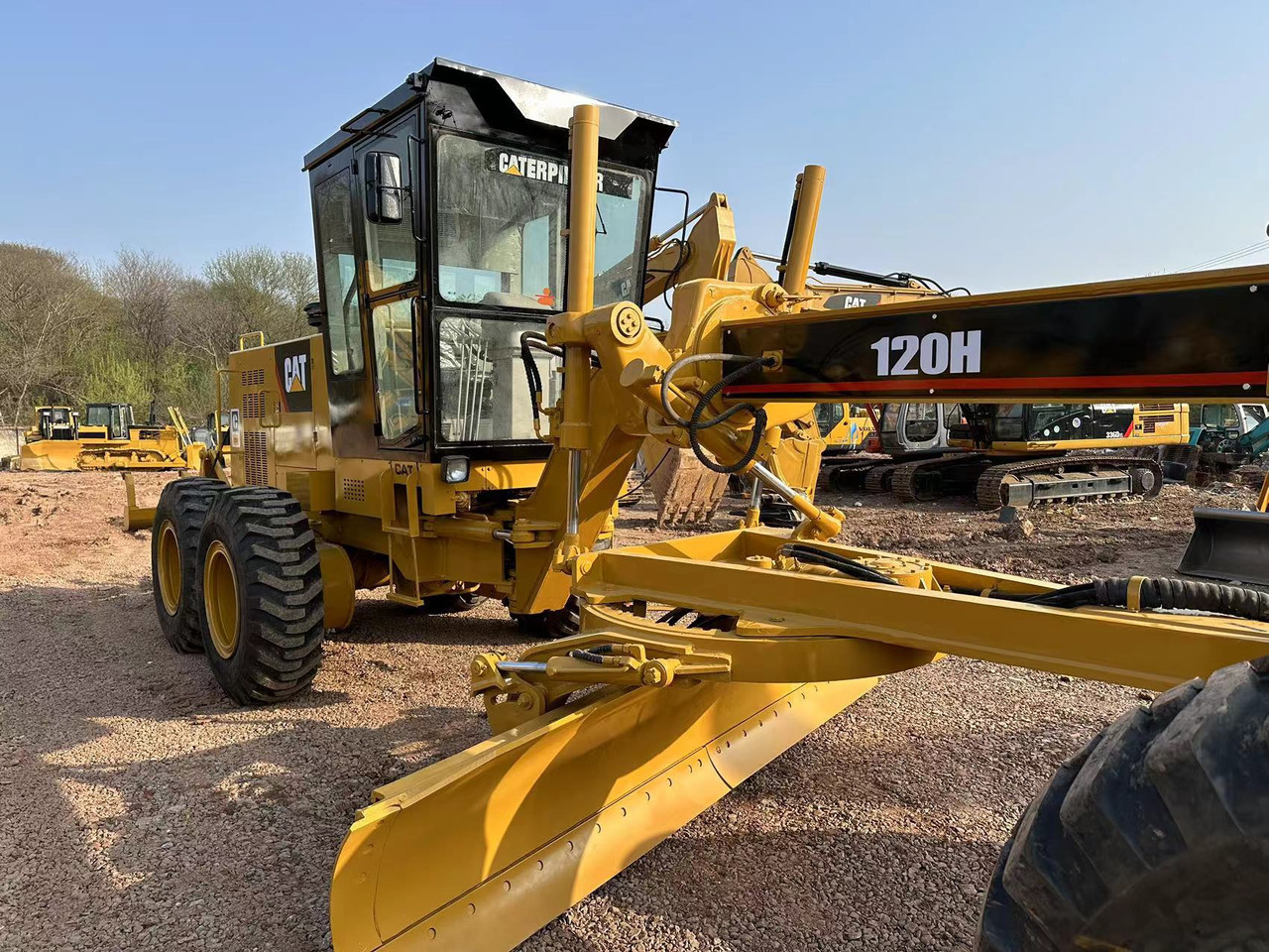 CATERPILLAR 120H motor grader - Greder: slika 2 CATERPILLAR 120H motor grader - Greder: slika 2