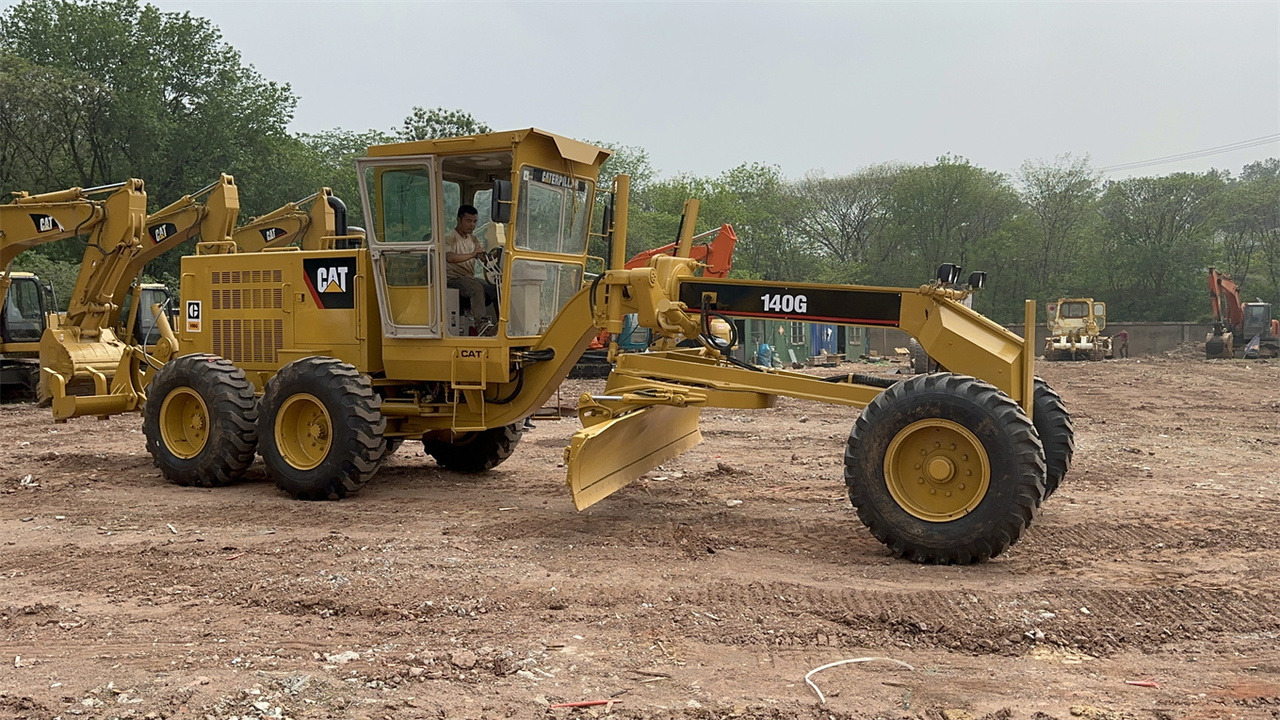 CATERPILLAR 140G - Greder: slika 3 CATERPILLAR 140G - Greder: slika 3