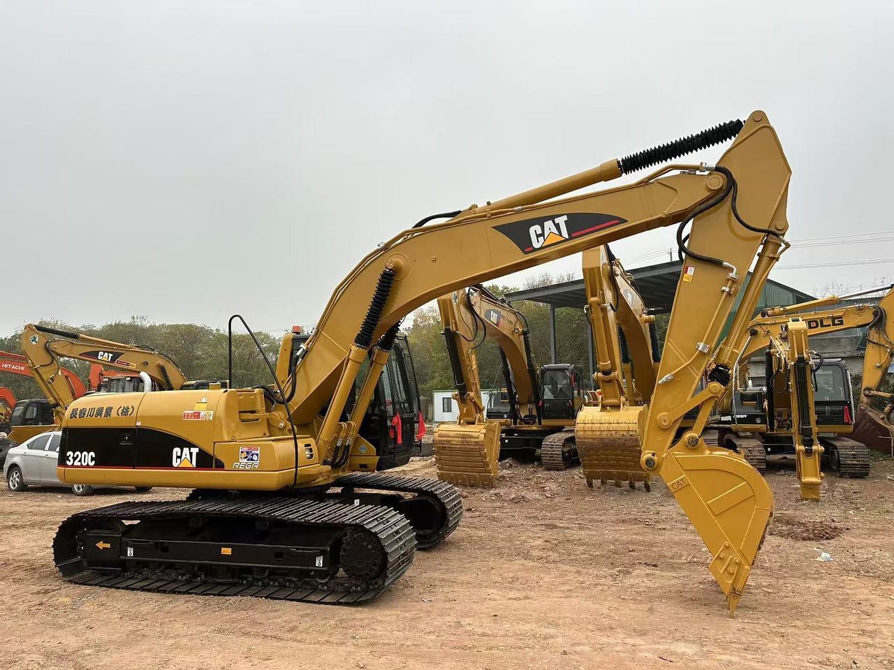 CATERPILLAR 320C - Bager goseničar: slika 4 CATERPILLAR 320C - Bager goseničar: slika 4
