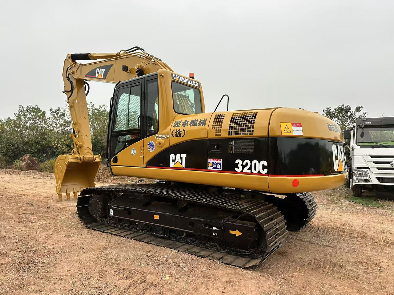 CATERPILLAR 320C - Bager goseničar: slika 4 CATERPILLAR 320C - Bager goseničar: slika 4