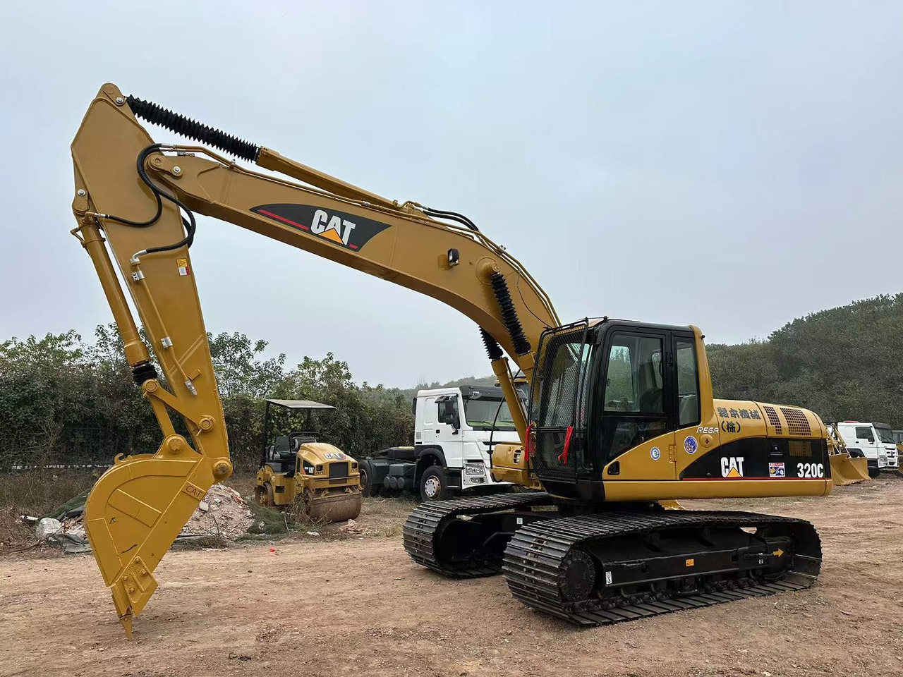 CATERPILLAR 320CL - Bager goseničar: slika 4 CATERPILLAR 320CL - Bager goseničar: slika 4