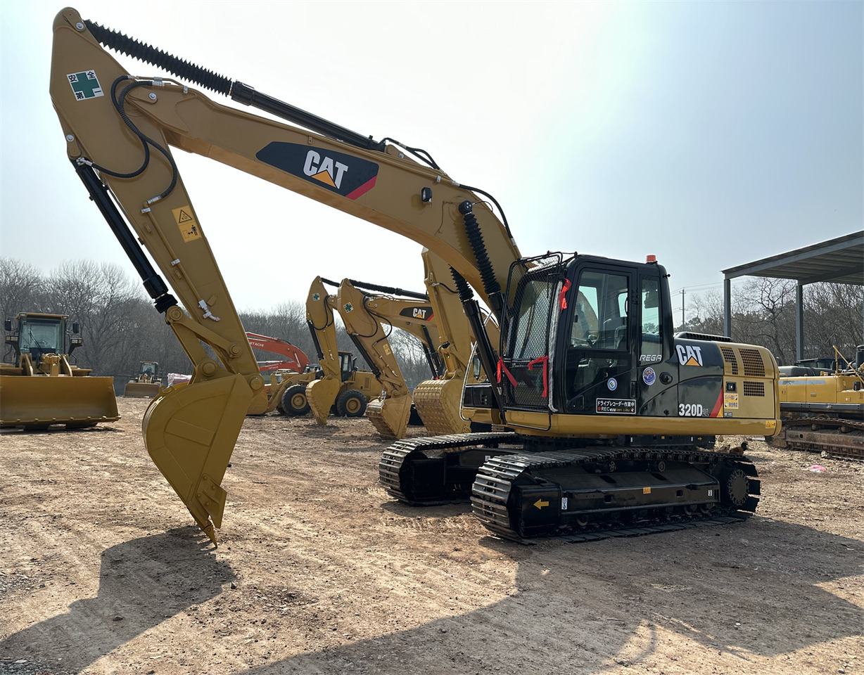 CATERPILLAR 320D2L - Bager goseničar: slika 4 CATERPILLAR 320D2L - Bager goseničar: slika 4