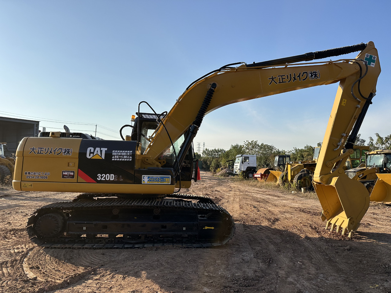 CATERPILLAR 320DL - Bager goseničar: slika 2 CATERPILLAR 320DL - Bager goseničar: slika 2