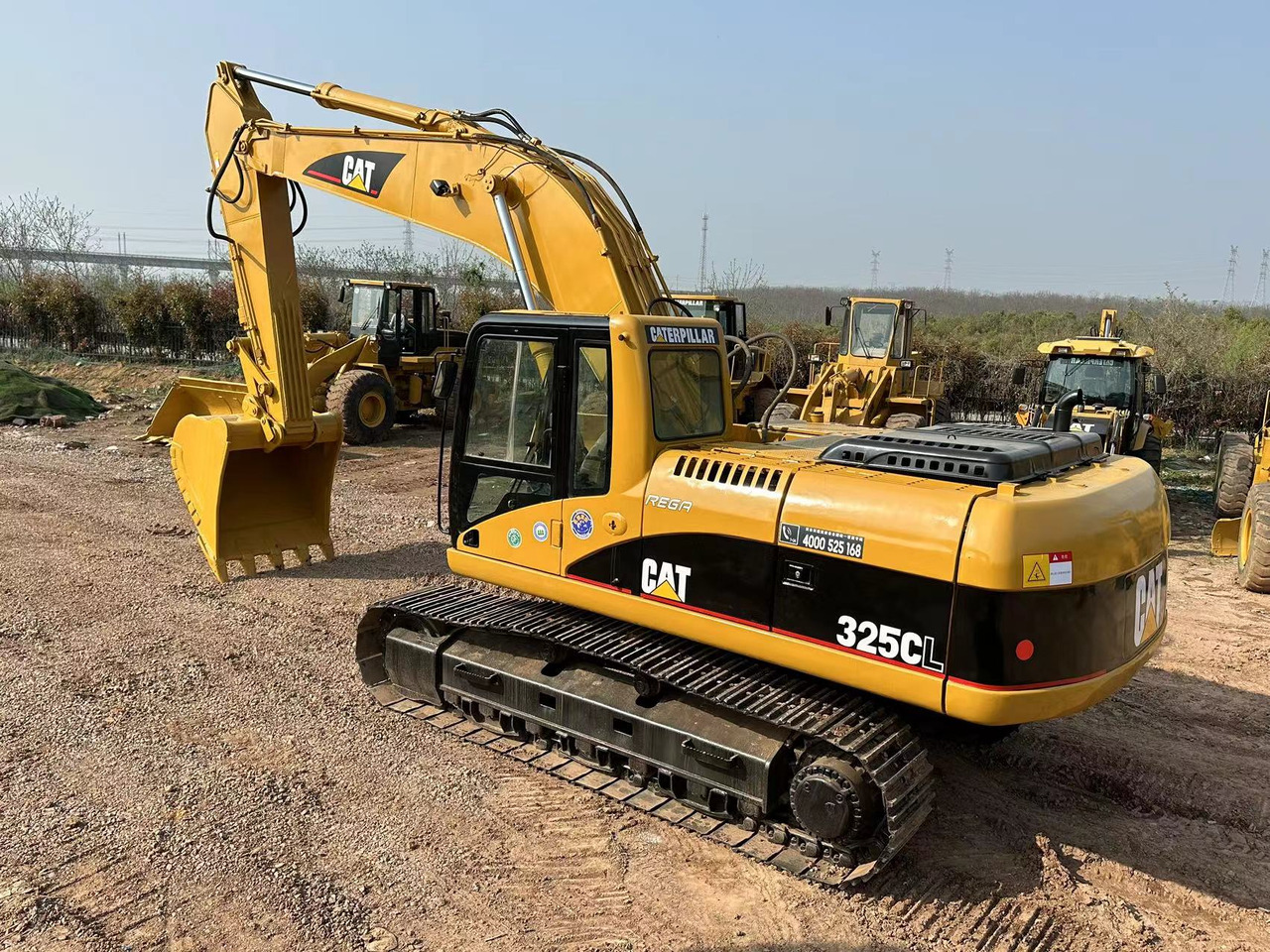 CATERPILLAR 325C - Bager goseničar: slika 4 CATERPILLAR 325C - Bager goseničar: slika 4