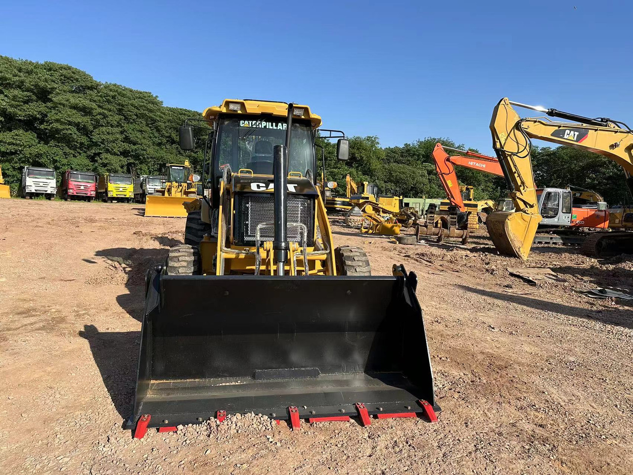 CATERPILLAR 420F2 - Bager nakladalec: slika 2 CATERPILLAR 420F2 - Bager nakladalec: slika 2