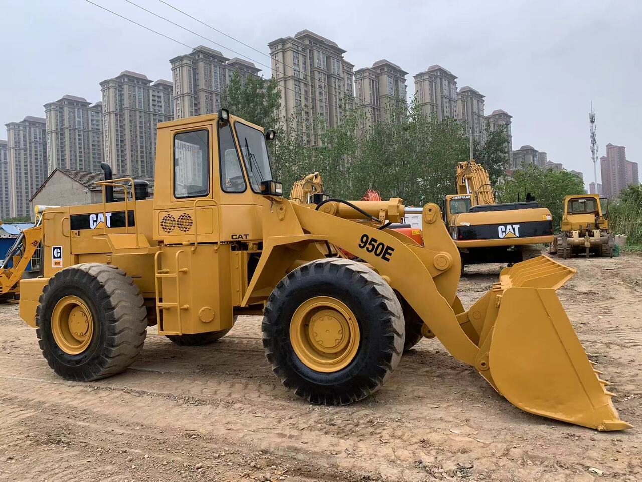 CATERPILLAR 950E - Kolesni nakladalec: slika 1 CATERPILLAR 950E - Kolesni nakladalec: slika 1