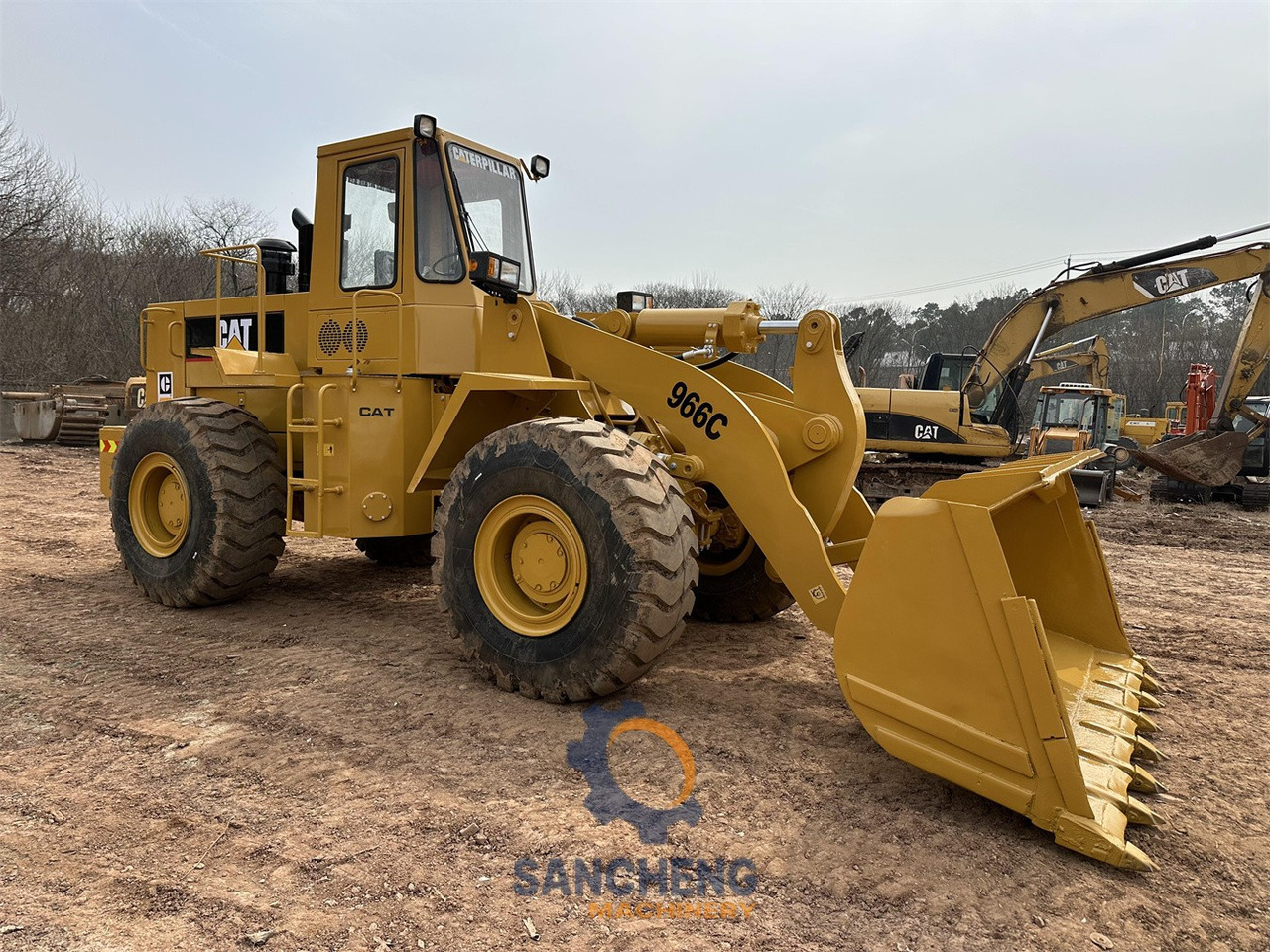 CATERPILLAR 966C - Kolesni nakladalec: slika 1 CATERPILLAR 966C - Kolesni nakladalec: slika 1