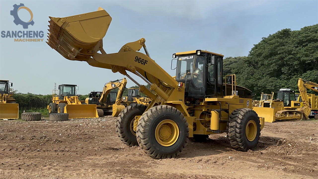 CATERPILLAR 966F - Kolesni nakladalec: slika 2 CATERPILLAR 966F - Kolesni nakladalec: slika 2