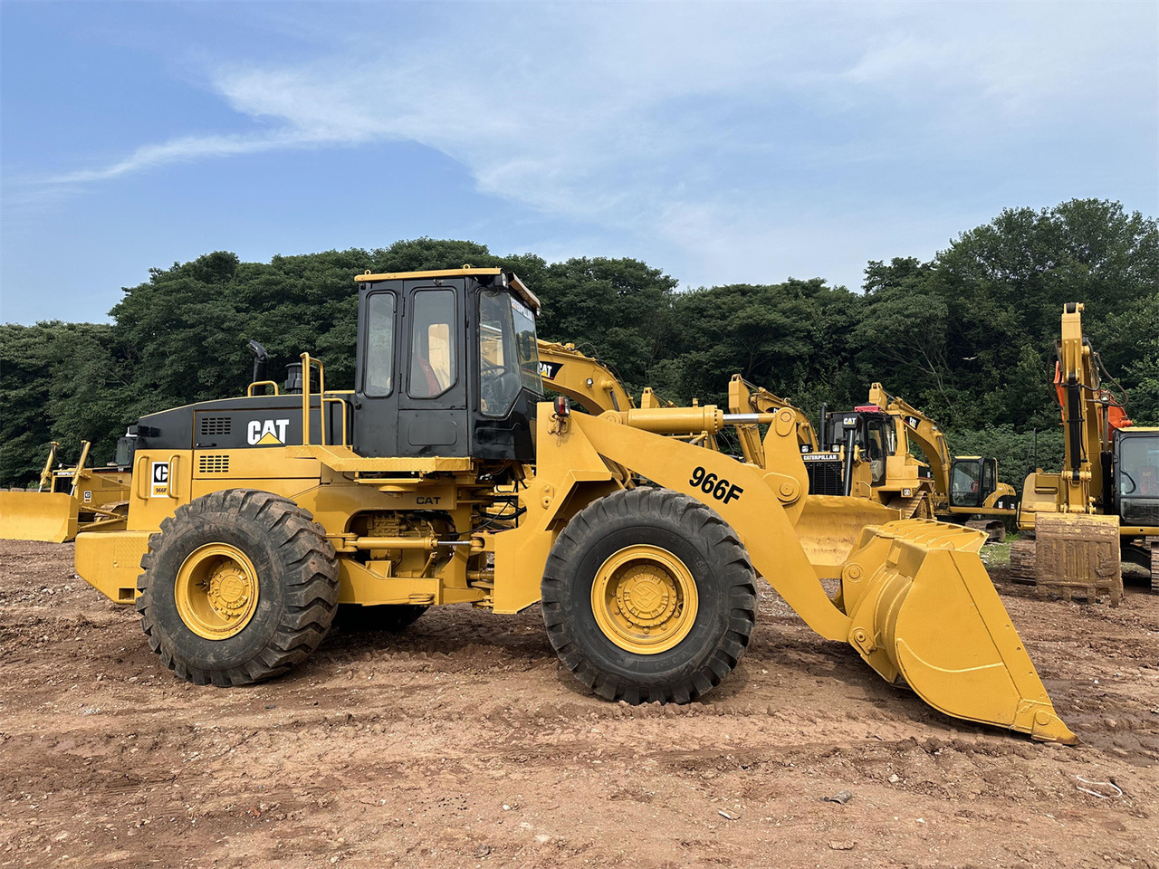 CATERPILLAR 966F - Kolesni nakladalec: slika 2 CATERPILLAR 966F - Kolesni nakladalec: slika 2
