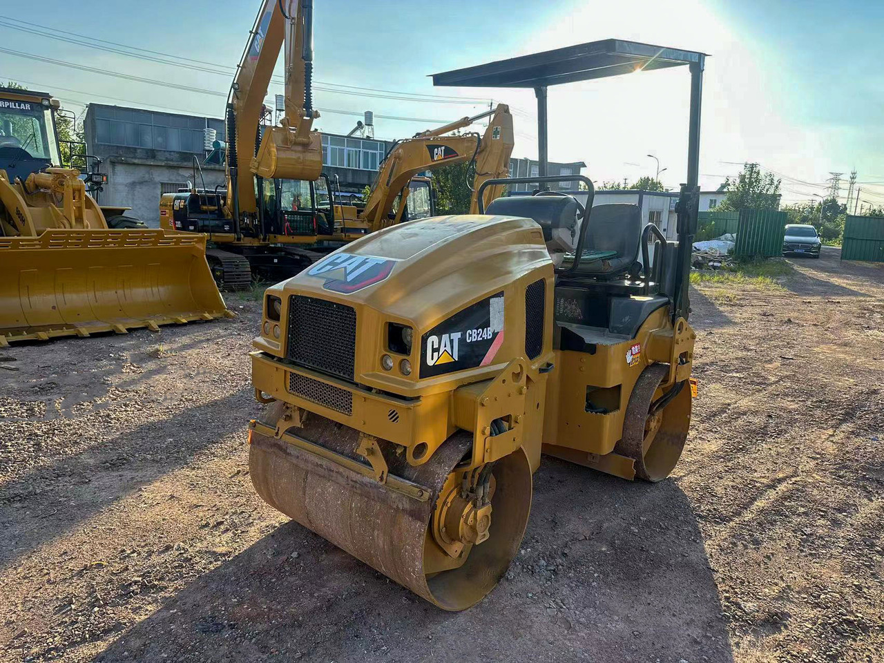 CATERPILLAR CB24B - Valjar: slika 2 CATERPILLAR CB24B - Valjar: slika 2