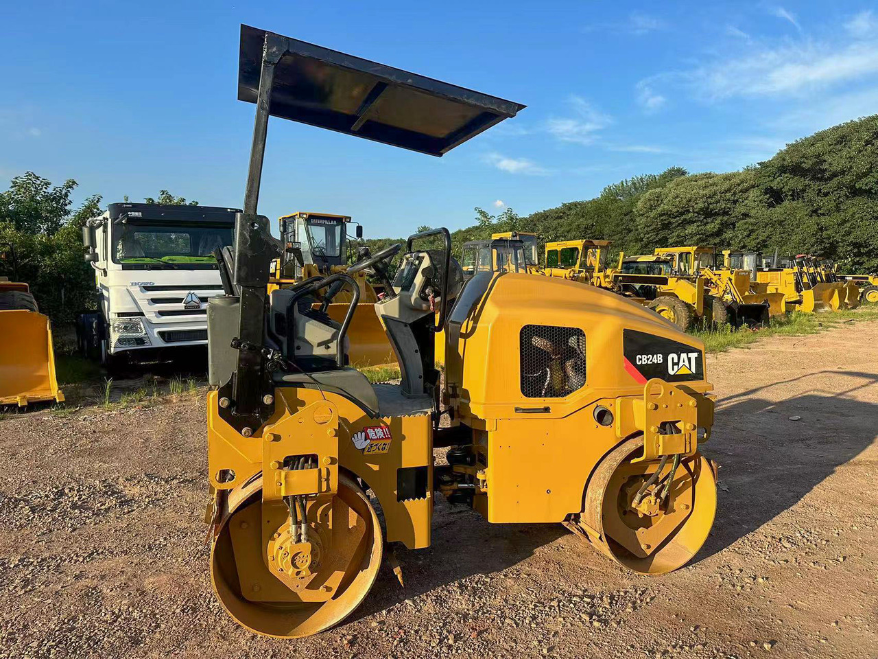 CATERPILLAR CB24B - Valjar: slika 4 CATERPILLAR CB24B - Valjar: slika 4