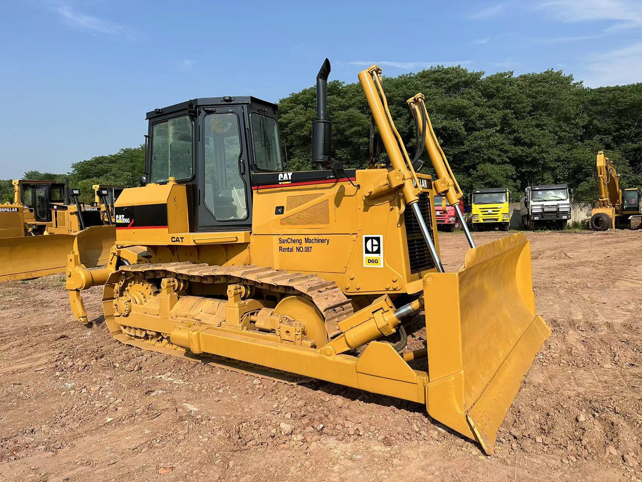 CATERPILLAR D6G Crawler Bulldozer - Buldožer: slika 2 CATERPILLAR D6G Crawler Bulldozer - Buldožer: slika 2
