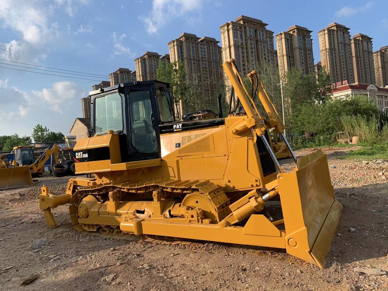 CATERPILLAR D6G - Buldožer: slika 1 CATERPILLAR D6G - Buldožer: slika 1