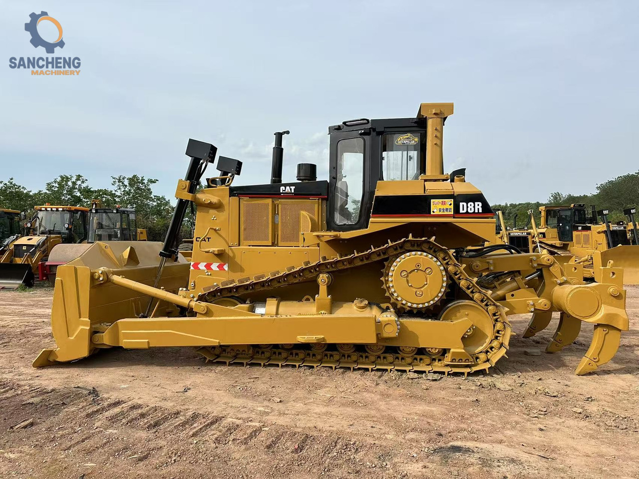 CATERPILLAR D8R - Buldožer: slika 2 CATERPILLAR D8R - Buldožer: slika 2