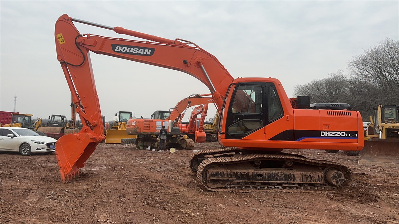 DOOSAN DH220 - Bager goseničar: slika 1 DOOSAN DH220 - Bager goseničar: slika 1