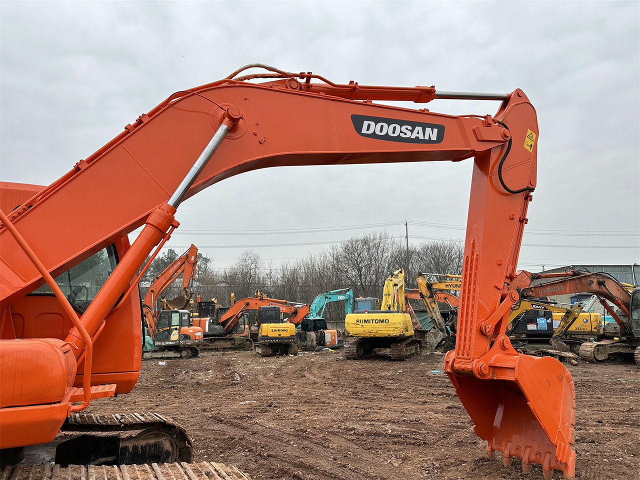 DOOSAN DH220 excavator - Bager goseničar: slika 4 DOOSAN DH220 excavator - Bager goseničar: slika 4