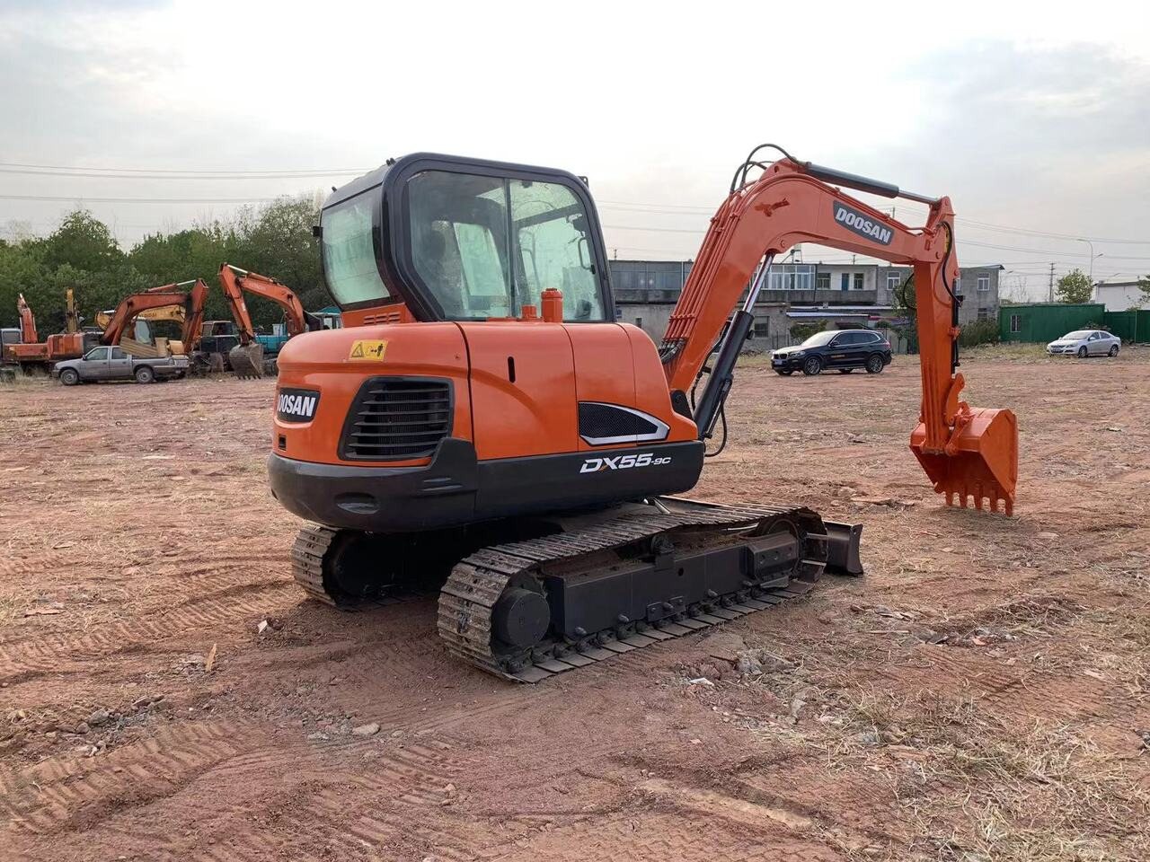 DOOSAN DX55 - Bager: slika 1 DOOSAN DX55 - Bager: slika 1