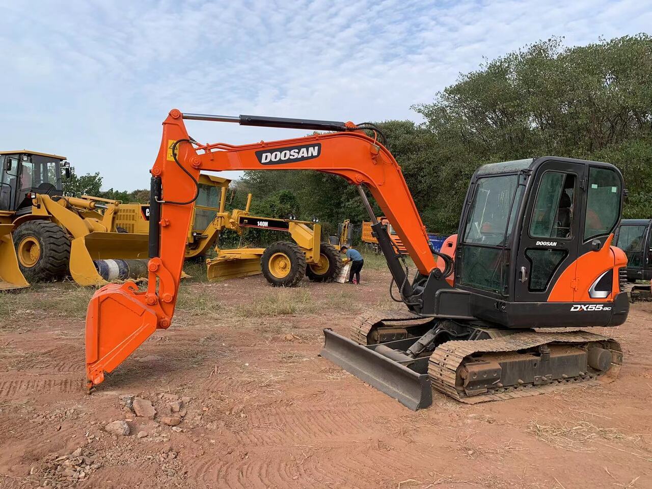 DOOSAN DX55 excavator - Bager: slika 1 DOOSAN DX55 excavator - Bager: slika 1