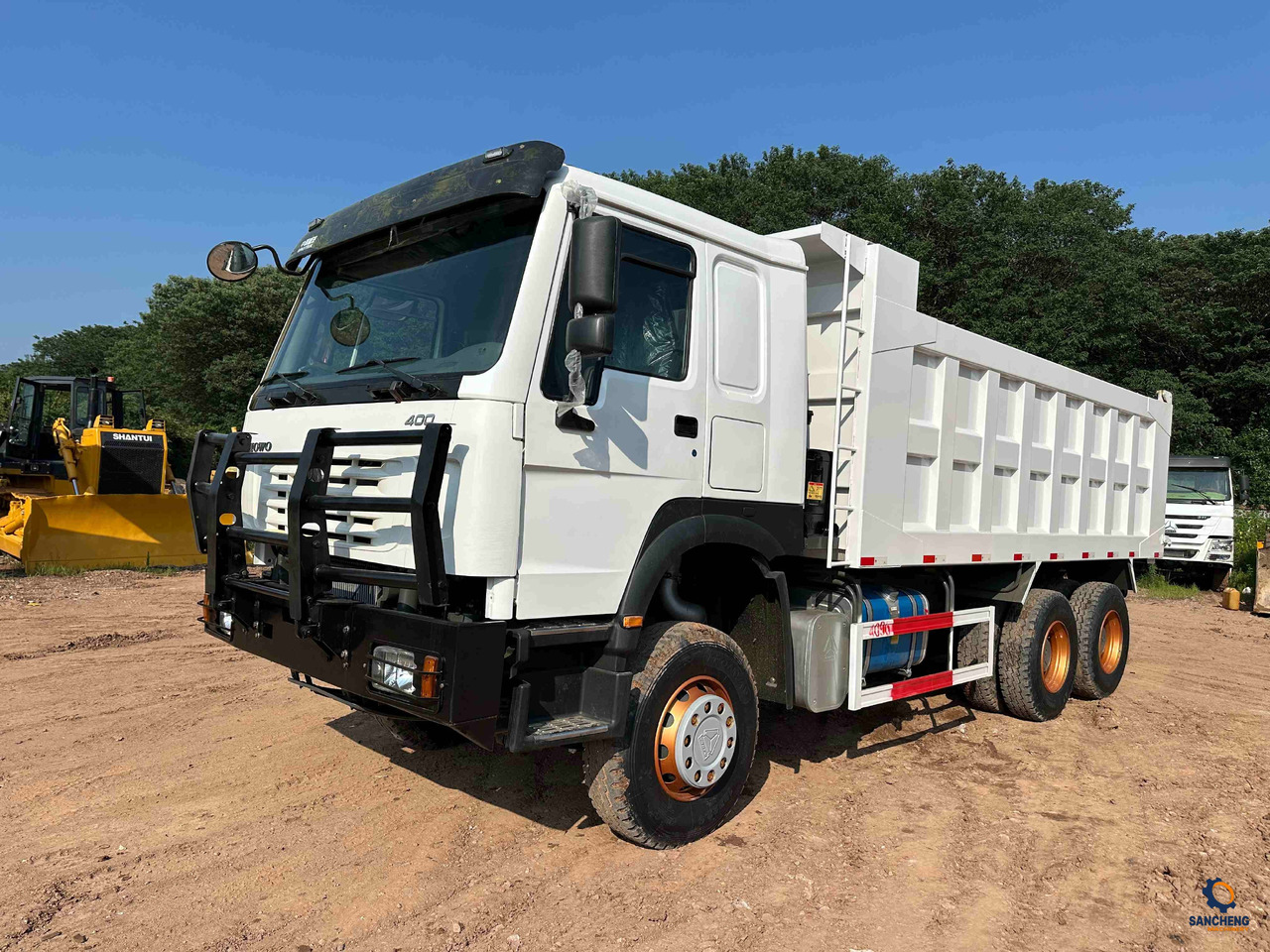 HOWO 400 With Bumper - Tovornjak prekucnik: slika 5 HOWO 400 With Bumper - Tovornjak prekucnik: slika 5