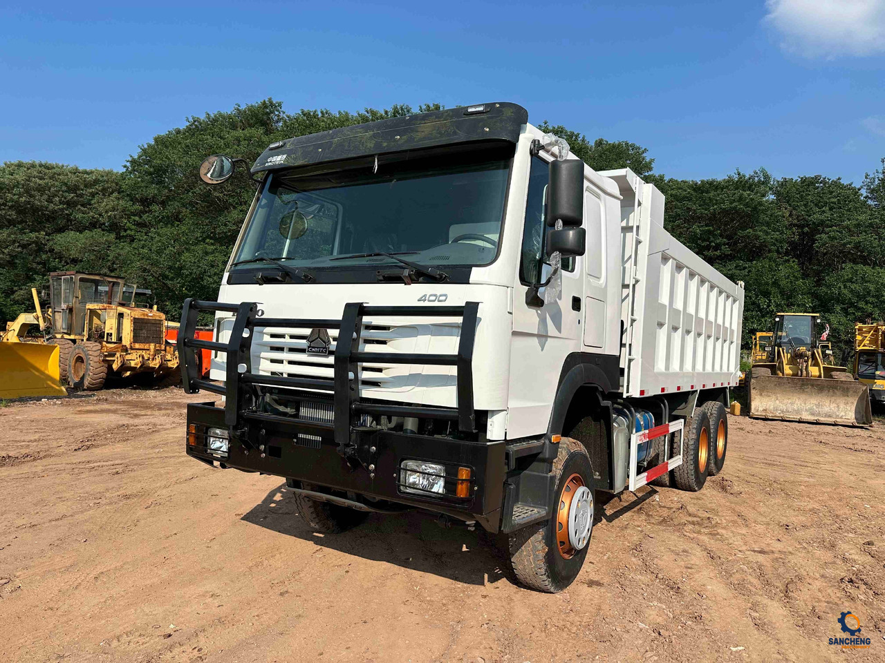 HOWO 400 With Bumper - Tovornjak prekucnik: slika 3 HOWO 400 With Bumper - Tovornjak prekucnik: slika 3