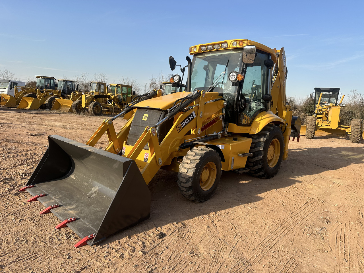 JCB 3CX - Bager nakladalec: slika 1 JCB 3CX - Bager nakladalec: slika 1