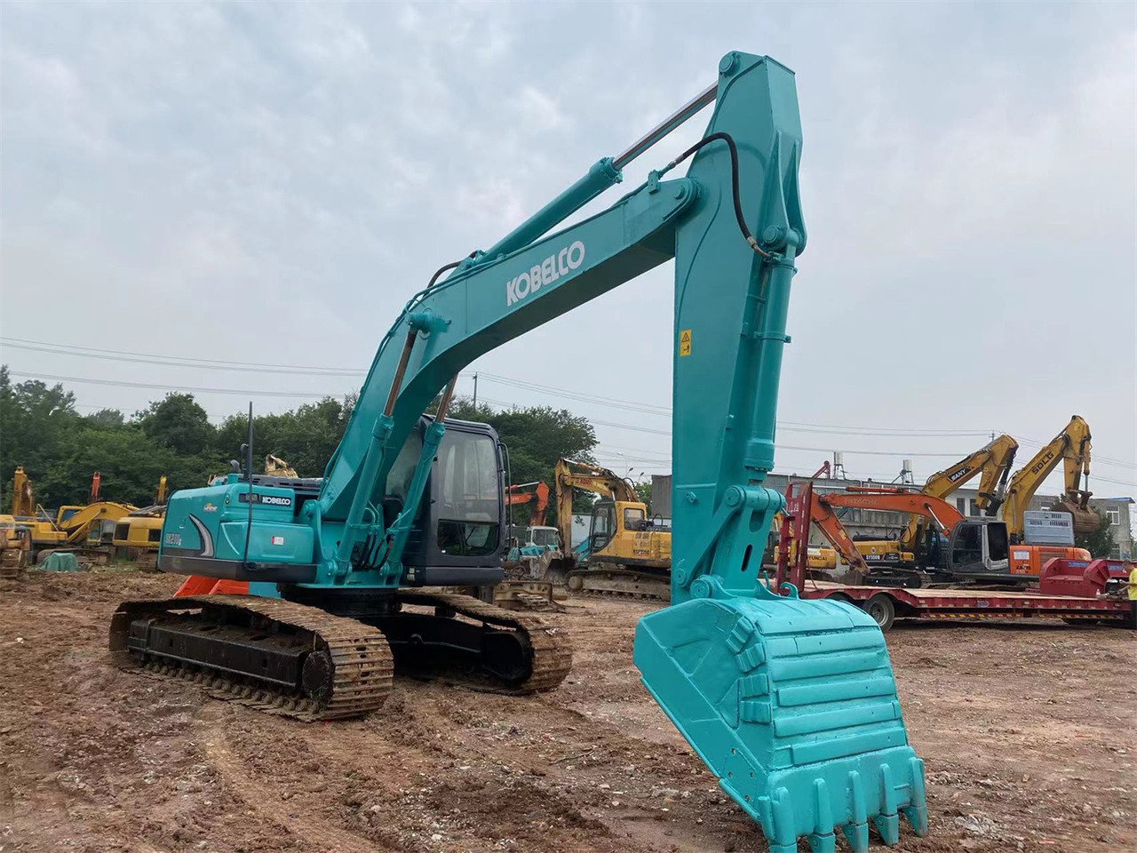 KOBELCO SK210LC-8 - Bager goseničar: slika 2 KOBELCO SK210LC-8 - Bager goseničar: slika 2