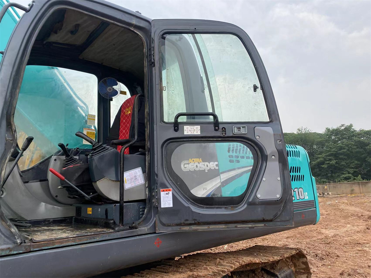 KOBELCO SK210LC-8 - Bager goseničar: slika 5 KOBELCO SK210LC-8 - Bager goseničar: slika 5