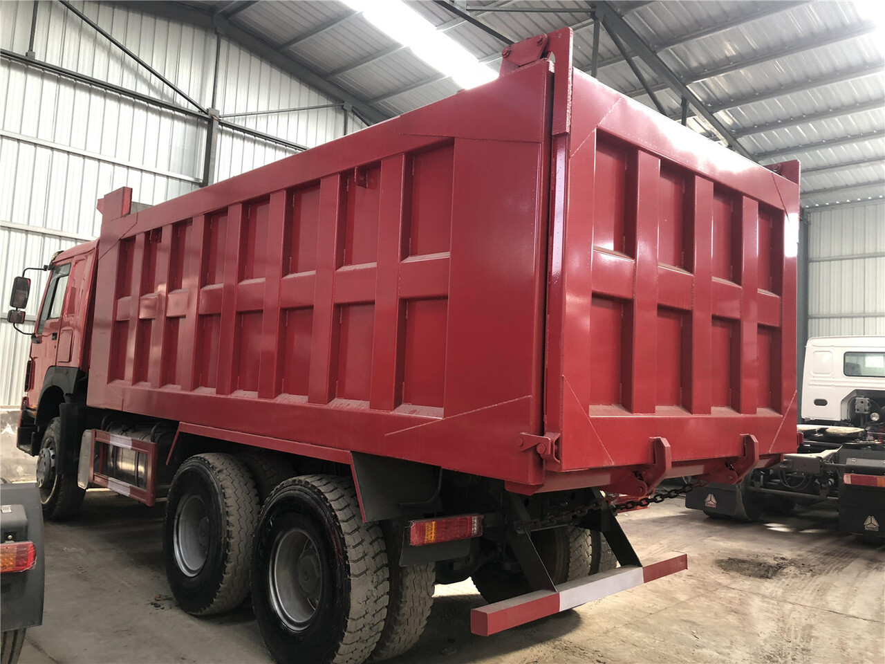 SINOTRUK Howo Dump truck 371 - Tovornjak prekucnik: slika 5 SINOTRUK Howo Dump truck 371 - Tovornjak prekucnik: slika 5