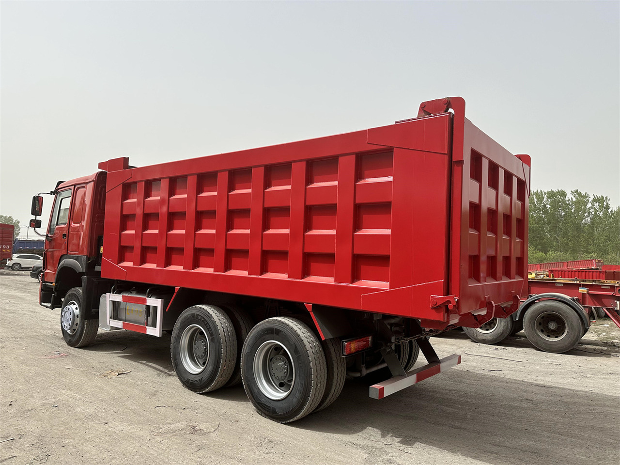 SINOTRUK Howo Dump truck 371 - Tovornjak prekucnik: slika 5 SINOTRUK Howo Dump truck 371 - Tovornjak prekucnik: slika 5