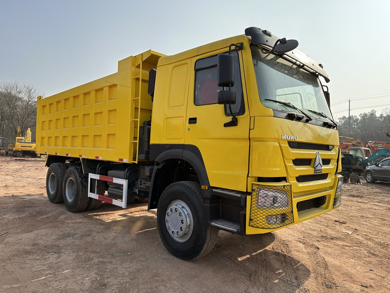 SINOTRUK Howo Dump truck 371 - Tovornjak prekucnik: slika 1 SINOTRUK Howo Dump truck 371 - Tovornjak prekucnik: slika 1