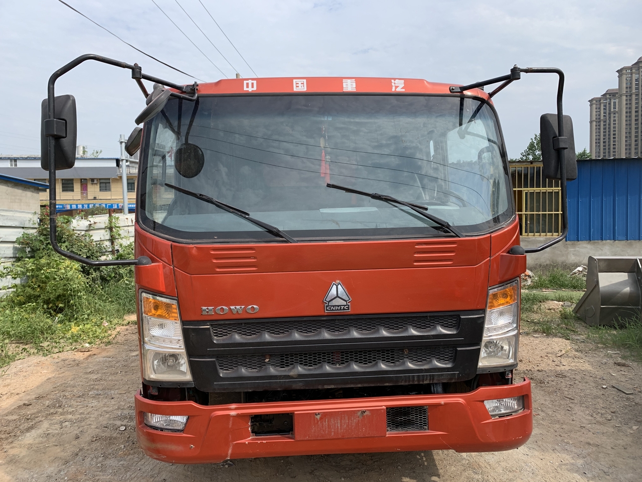 SINOTRUK Howo Dump truck 4x2 - Tovornjak prekucnik: slika 3 SINOTRUK Howo Dump truck 4x2 - Tovornjak prekucnik: slika 3