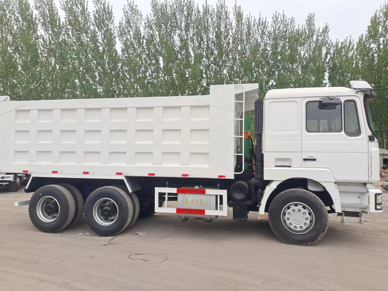 Shacman F3000 Dump Truck - Tovornjak prekucnik: slika 4 Shacman F3000 Dump Truck - Tovornjak prekucnik: slika 4