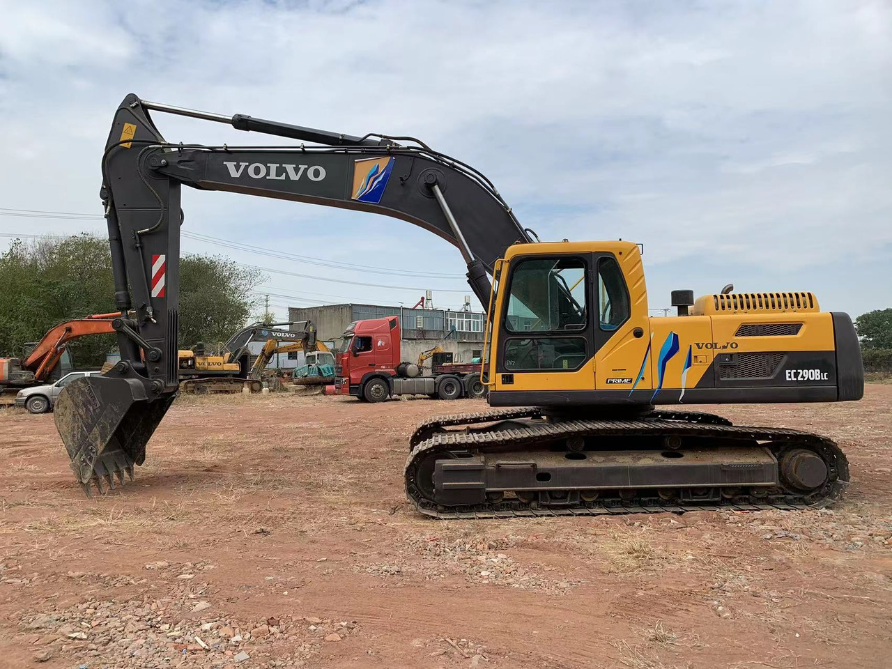 VOLVO EC290B - Bager: slika 4 VOLVO EC290B - Bager: slika 4