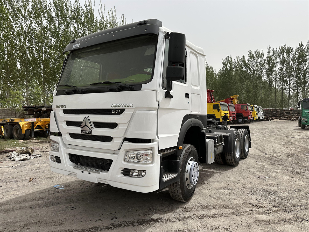 SINOTRUK Howo 371 Truck Head - Vlačilec: slika 4 SINOTRUK Howo 371 Truck Head - Vlačilec: slika 4