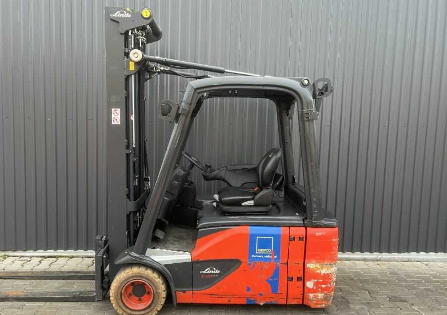 Linde E20L-02 - Električni viličar: slika 2 Linde E20L-02 - Električni viličar: slika 2
