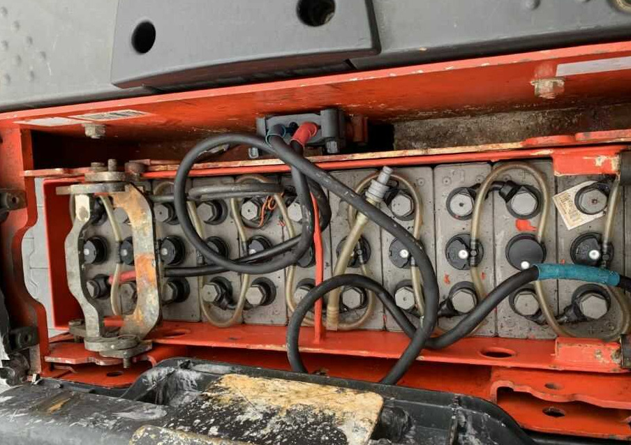 Linde P30C - Vlečni traktor: slika 5 Linde P30C - Vlečni traktor: slika 5