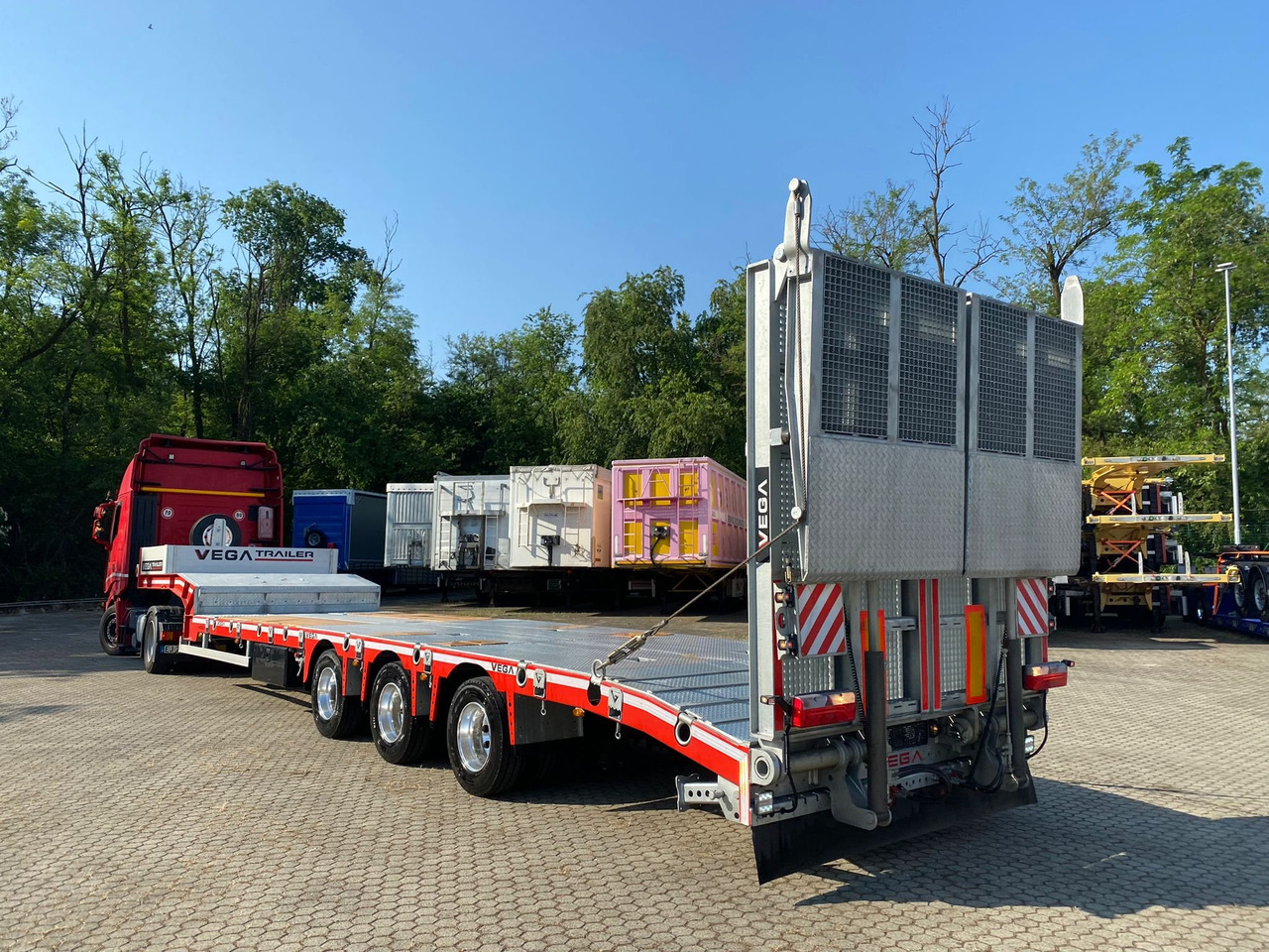 3 AXLE LOWBED (VEGA ITALIANO) - Nizko noseča polprikolica: slika 5 3 AXLE LOWBED (VEGA ITALIANO) - Nizko noseča polprikolica: slika 5