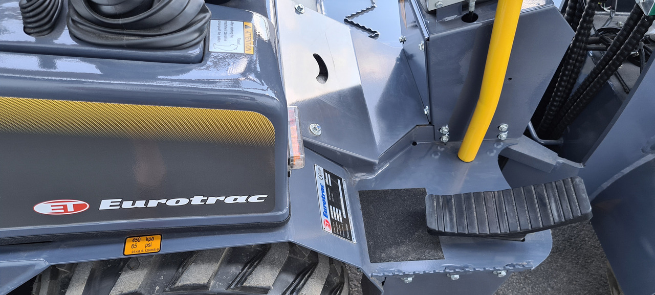 Eurotrac W10 Radlader Hoflader - Zgibni nakladalnik: slika 4 Eurotrac W10 Radlader Hoflader - Zgibni nakladalnik: slika 4