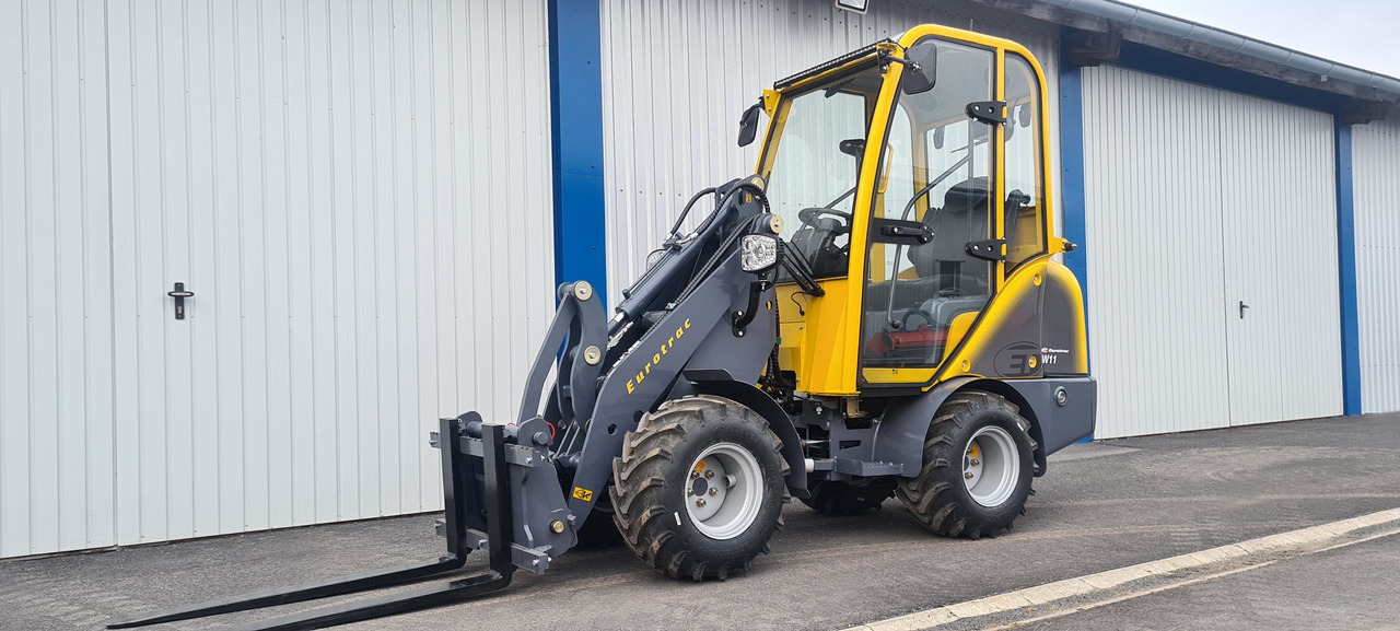 Eurotrac W11 Radlader Hoflader - Zgibni nakladalnik: slika 1 Eurotrac W11 Radlader Hoflader - Zgibni nakladalnik: slika 1
