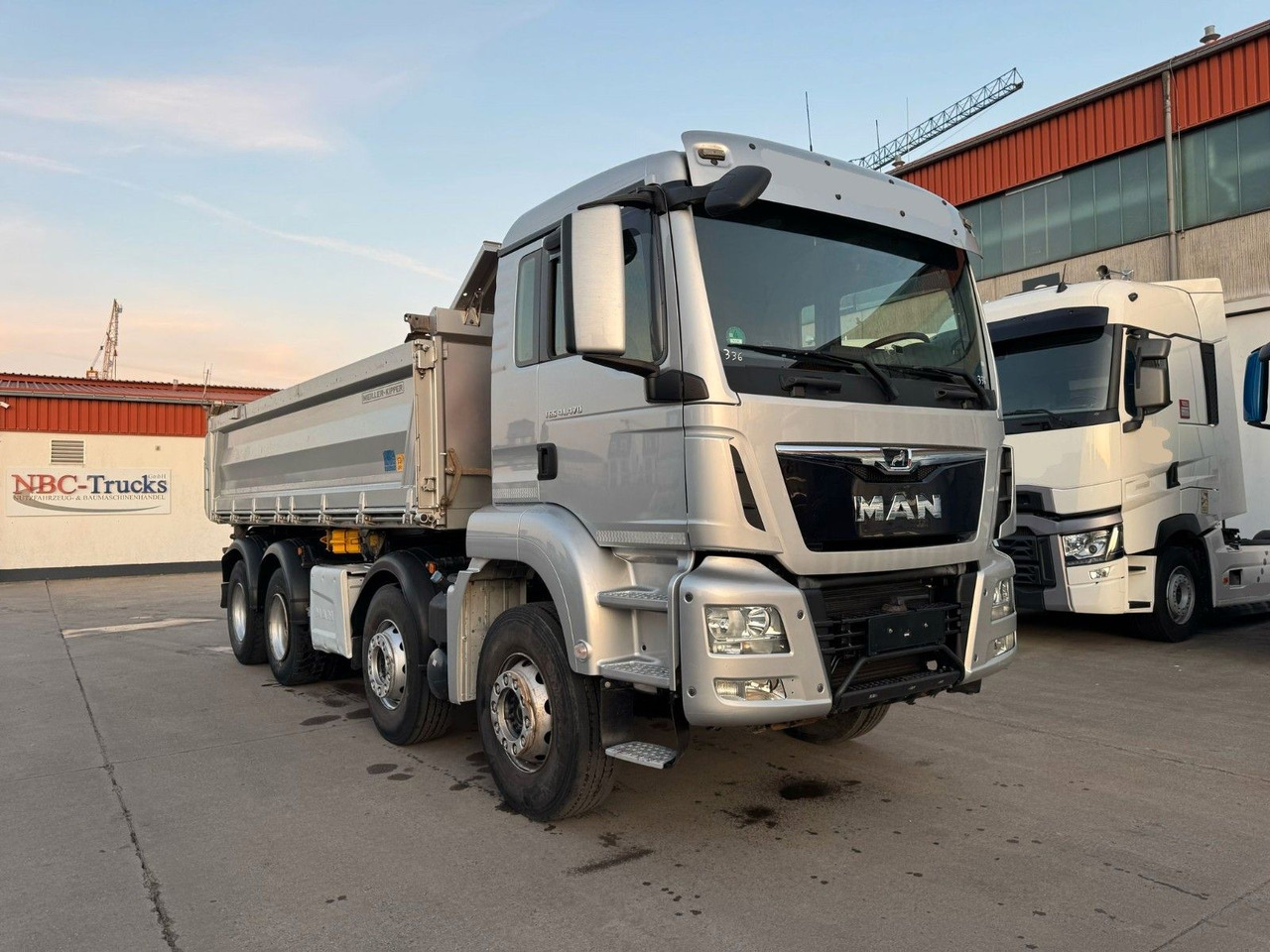 MAN TGS 41.470 * DREISEITENKIPPER * WASSERVERLUST * - Tovornjak prekucnik: slika 1 MAN TGS 41.470 * DREISEITENKIPPER * WASSERVERLUST * - Tovornjak prekucnik: slika 1