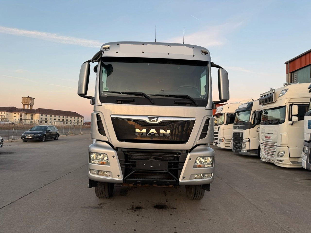 MAN TGS 41.470 * DREISEITENKIPPER * WASSERVERLUST * - Tovornjak prekucnik: slika 2 MAN TGS 41.470 * DREISEITENKIPPER * WASSERVERLUST * - Tovornjak prekucnik: slika 2