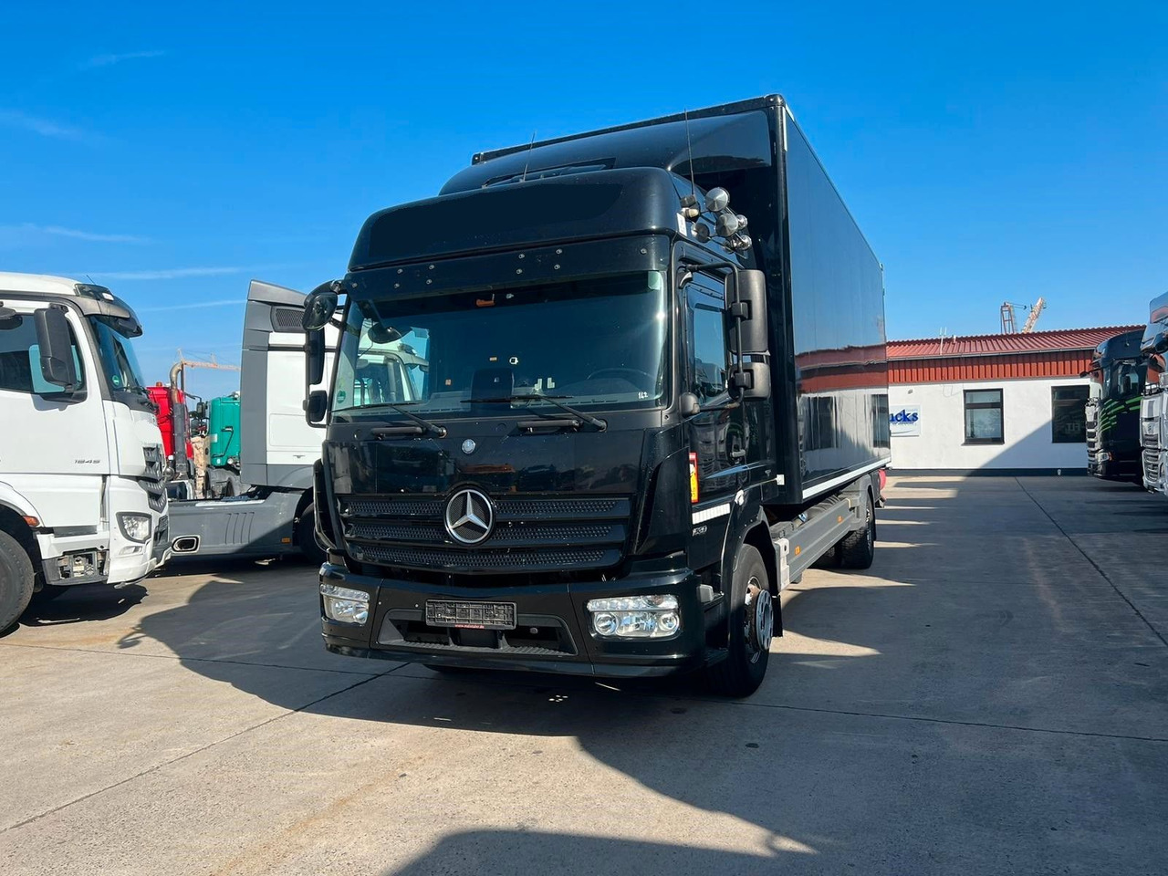 Mercedes-Benz ATEGO 1530 * SCHLAFKABINE * STANDKLIMA*LBW 2 TON - Tovornjak zabojnik: slika 5 Mercedes-Benz ATEGO 1530 * SCHLAFKABINE * STANDKLIMA*LBW 2 TON - Tovornjak zabojnik: slika 5